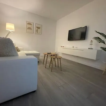 White Serenity Apartamento Playa Honda (Lanzarote)